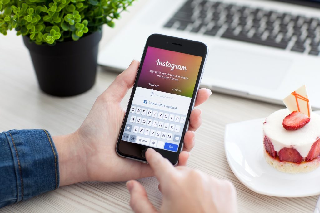 Instagram хочет отвлечь пользователей от экрана телефона фото