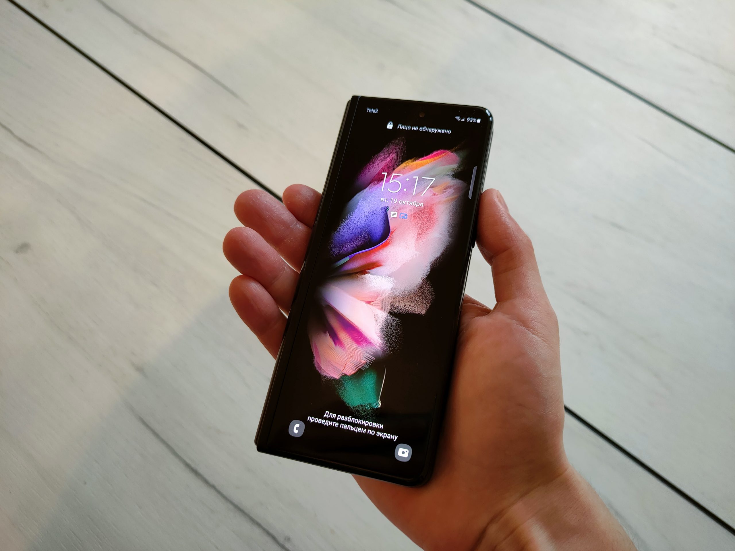 Обзор Samsung Galaxy Z Fold 3: гибрид смартфона и планшета с камерой-невидимкой картинка Обзор Samsung Galaxy Z Fold 3: гибрид смартфона и планшета с камерой-невидимкой фото
