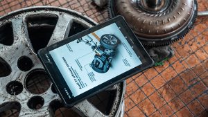 Лучшие премьеры недели: от кнопочного телефона BQ с LTE до камерофона Sony с дюймовой матрицей