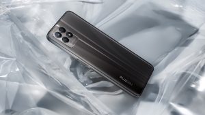 В РФ стартовали продажи смартфона Realme 8i с 120-герцевым экраном и камерой на 50 мегапикселей