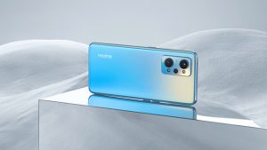 В России начались продажи Realme GT Neo 2 – смартфона с 65-ваттной зарядкой и Snapdragon 870