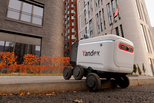 Представлен робот-доставщик «Яндекс.Ровер» третьего поколения фото