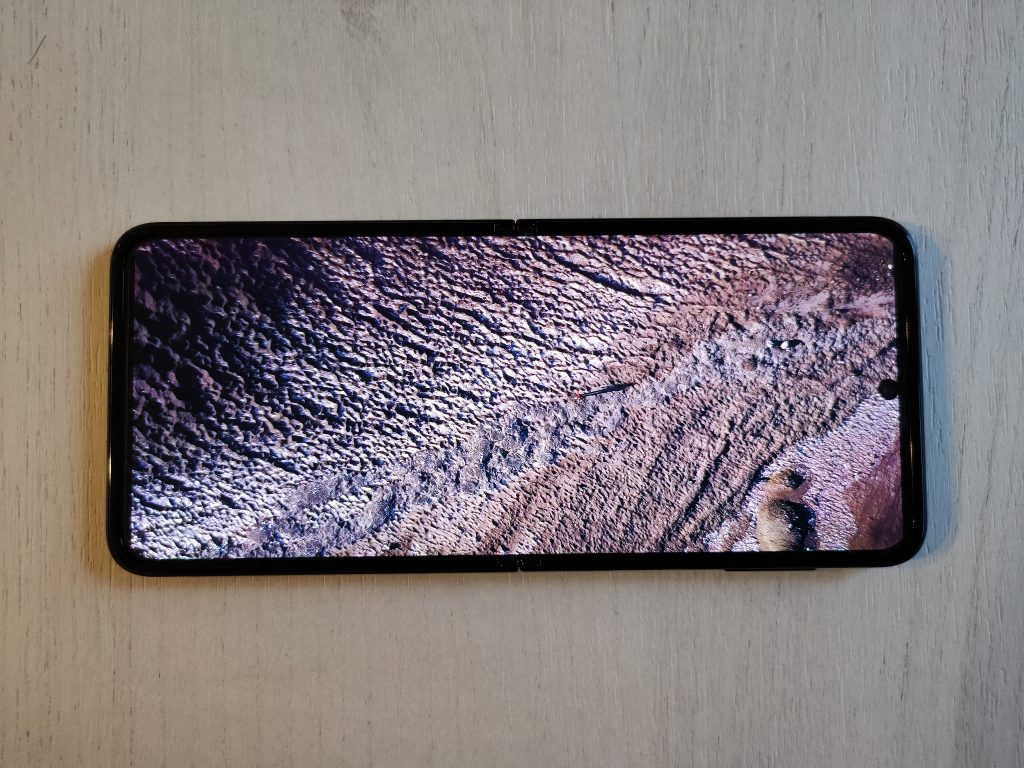 Обзор Samsung Galaxy Z Flip 3: «раскладушка» нового поколения фото