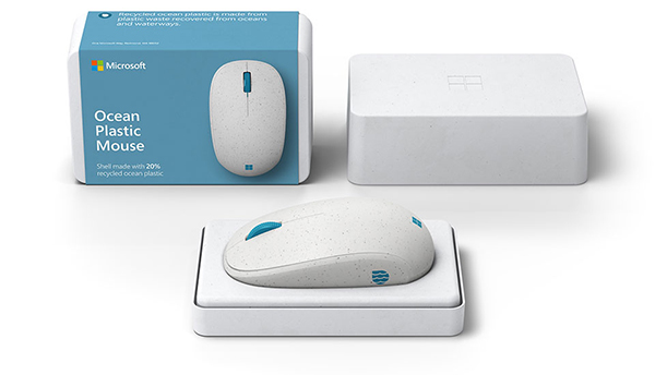 Microsoft привезла в РФ необычную мышь из океанических отходов фото