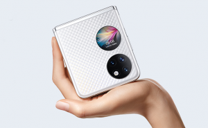 Лучшие премьеры недели: от кнопочного телефона Philips с огромным экраном до новой раскладушки Huawei