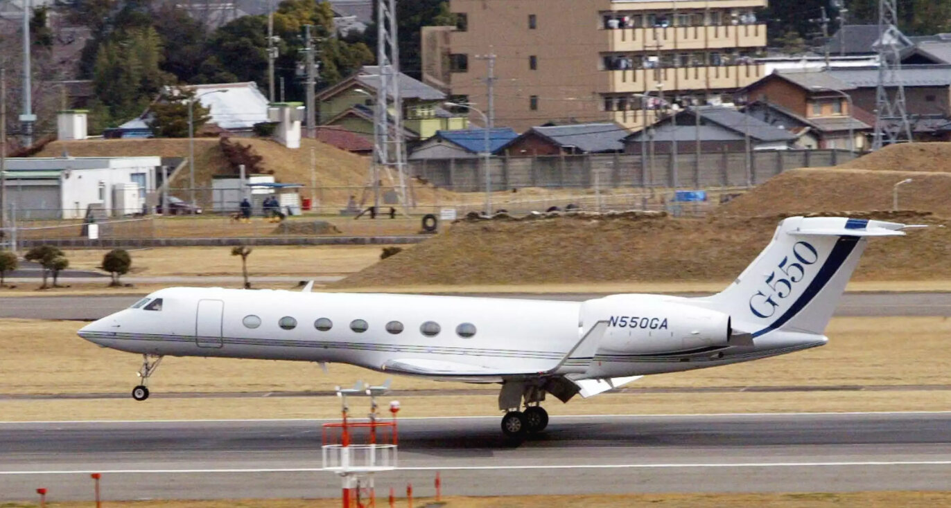 Илону Маску предложили заплатить 50 000 за уничтожение бота в Twitter фото