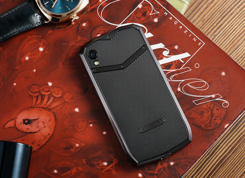 Представлен ультракомпактный 4-дюймовый смартфон Cubot Pocket фото
