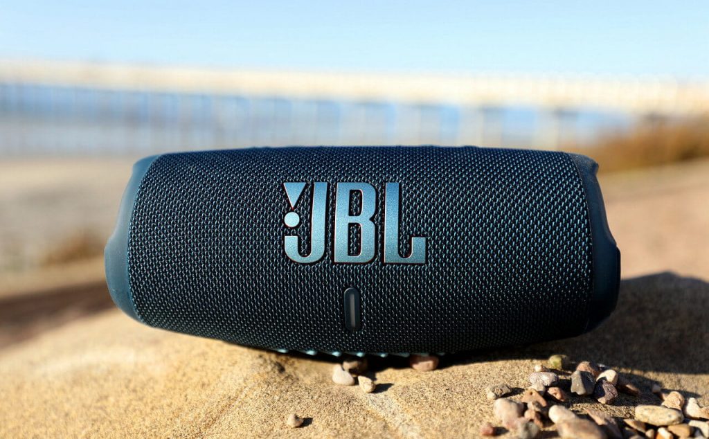 Обзор Bluetooth-колонки JBL Charge 5 фото