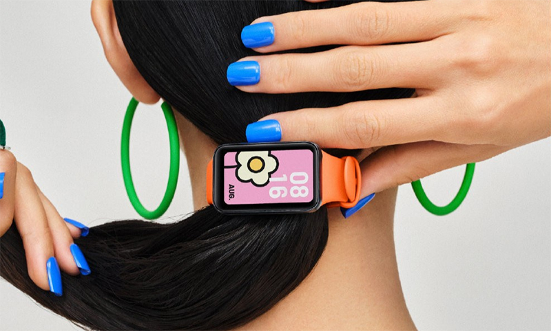 252884Представлен фитнес-браслет Xiaomi Mi Band 7 Pro с большим экраном, NFC и GPS