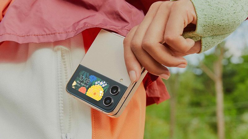Samsung Galaxy Z Flip4 – вертикальный смартфон-«раскладушка» на базе Snapdragon 8+ Gen 1 фото