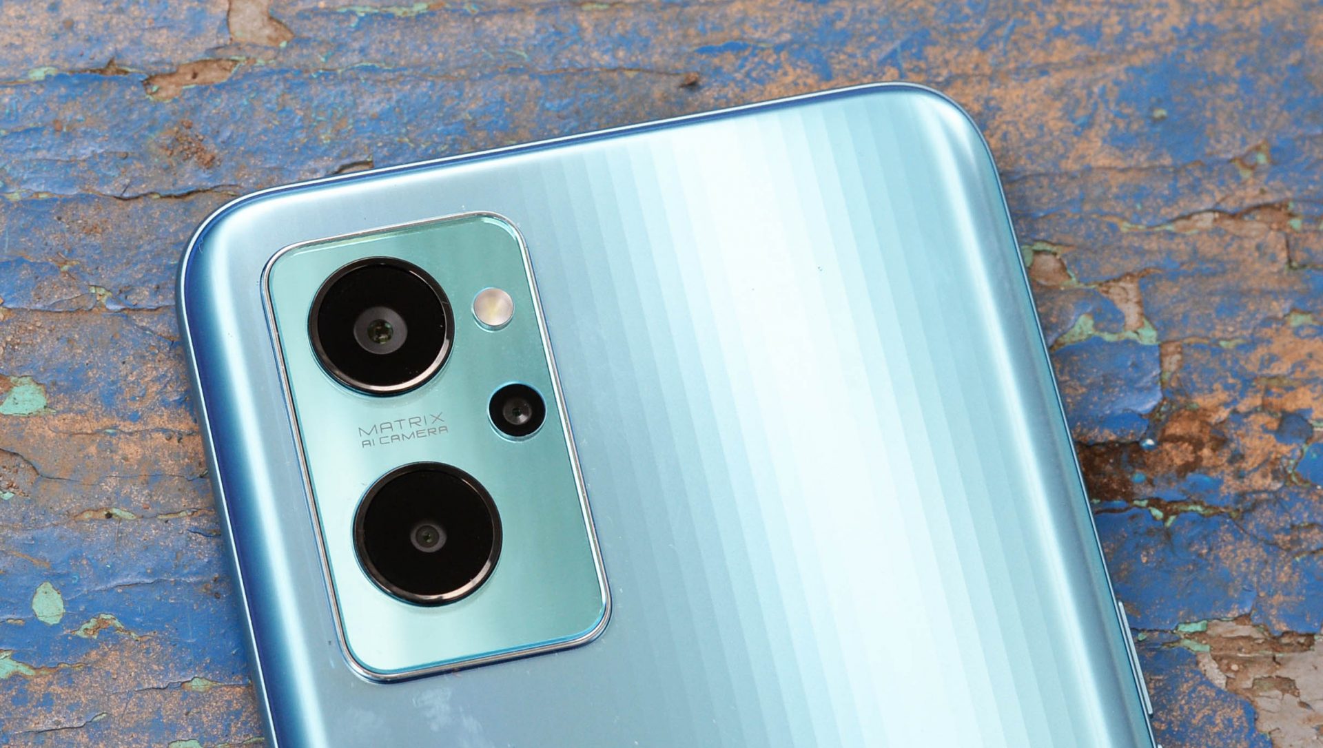 Обзор смартфона среднего класса Realme 9i: Стильный аппарат за доступную цену