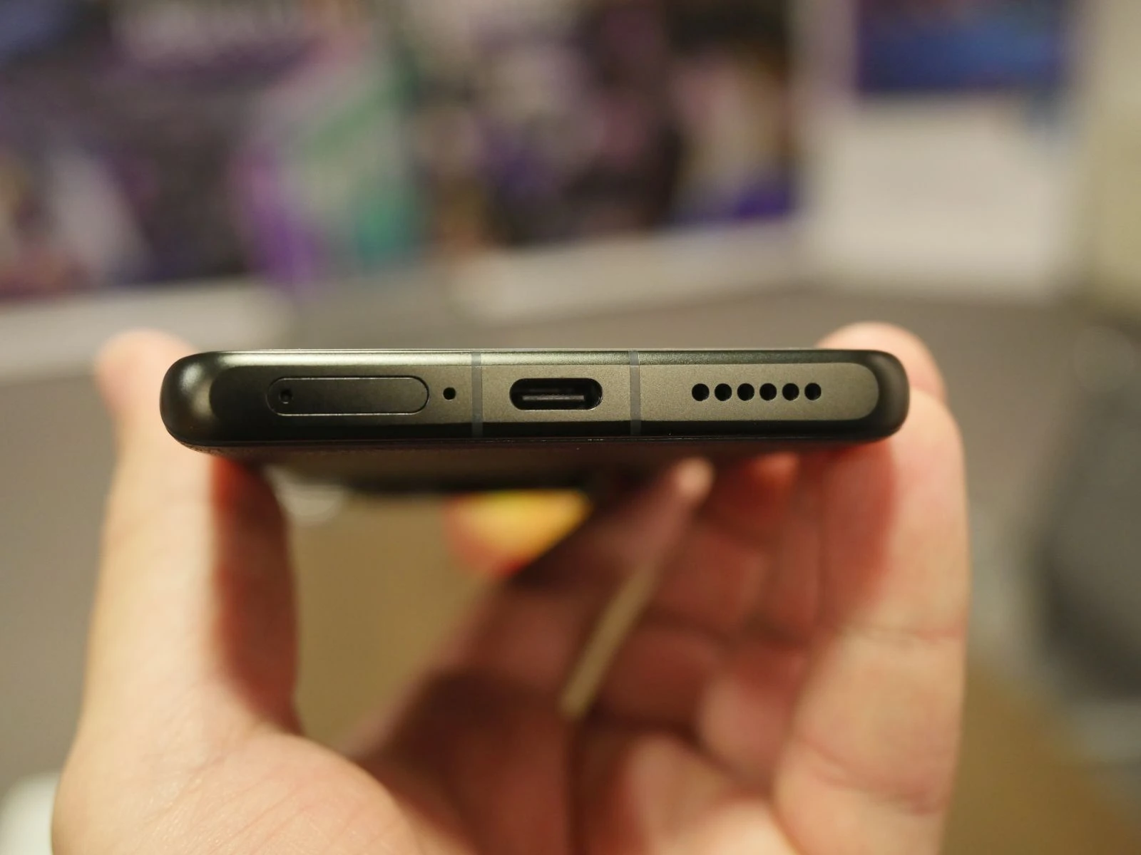 Обзор Xiaomi 12S Ultra: акцентная камера, задняя панель из экокожи и не только фото