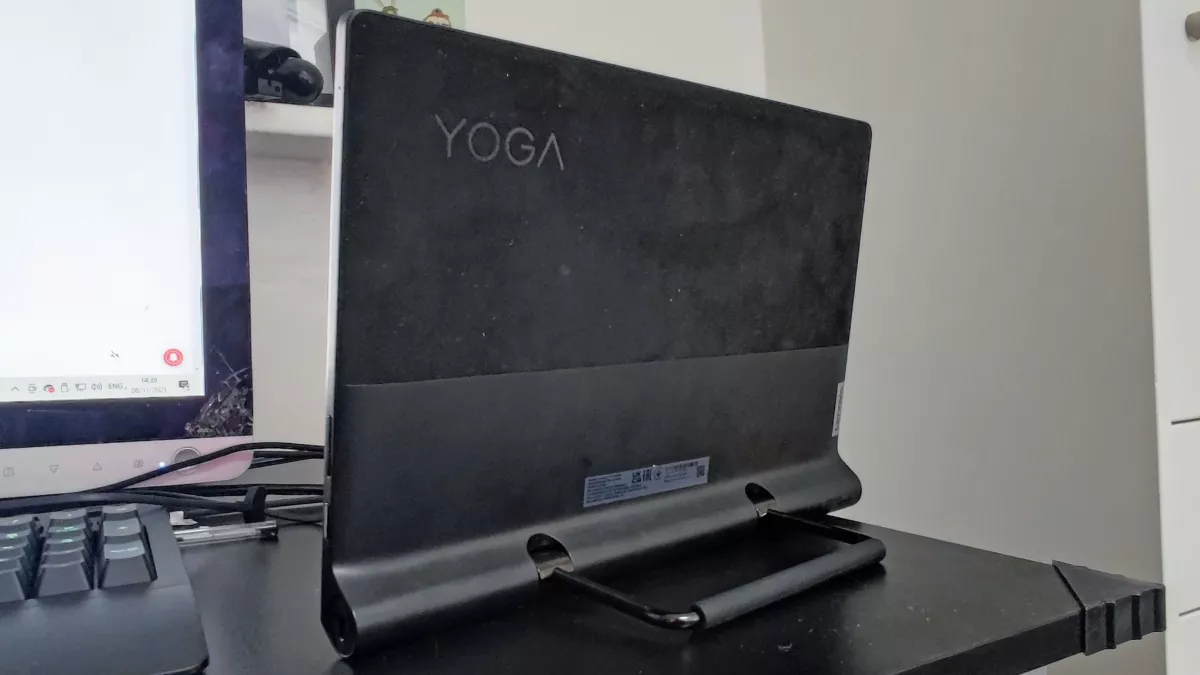 Обзор Lenovo Yoga Tab 13 фото
