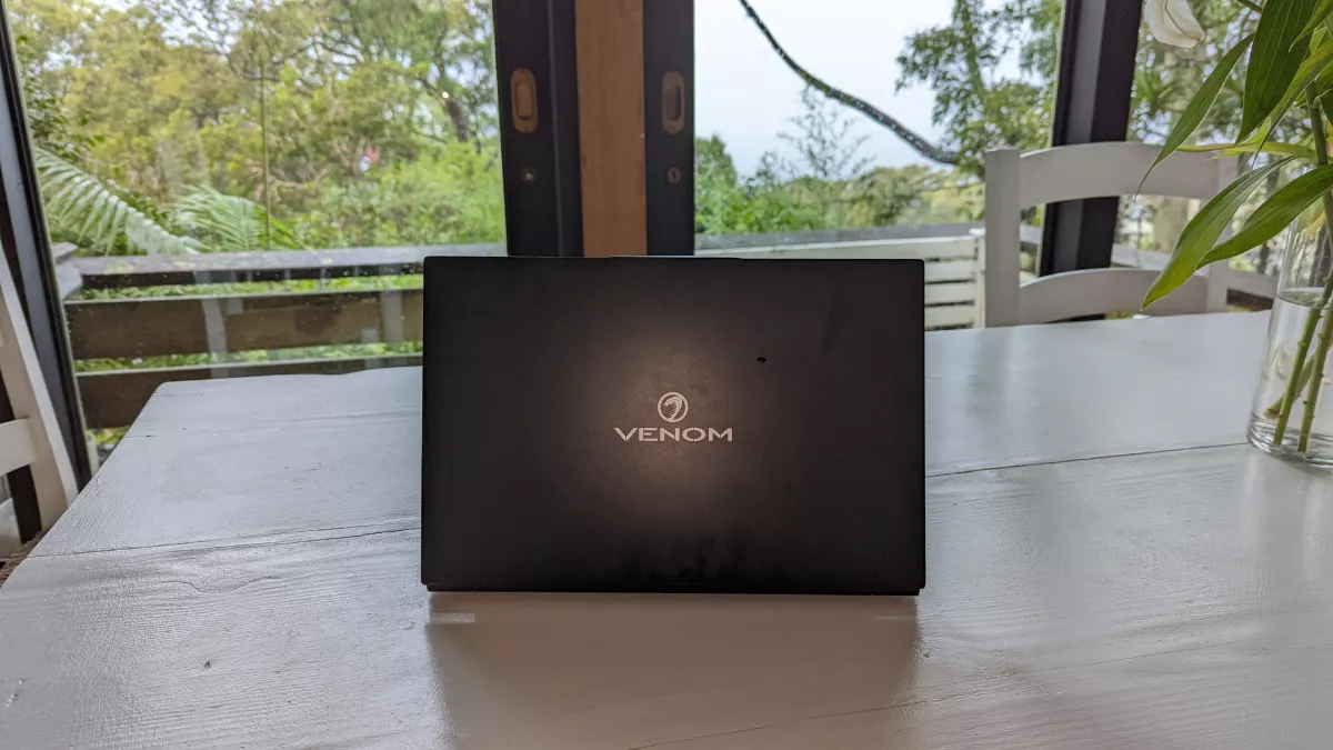 Обзор Venom BlackBook Zero 14 Phantom картинка Venom BlackBook Zero 14 Phantom