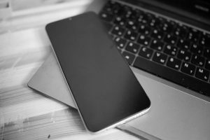 Обзор смартфона Realme C33: Недорого, но сердито