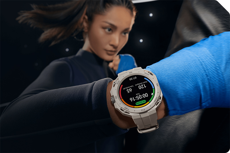 В РФ начались продажи Huawei Watch GT Cyber – уникальных смарт-часов со сменными корпусами фото