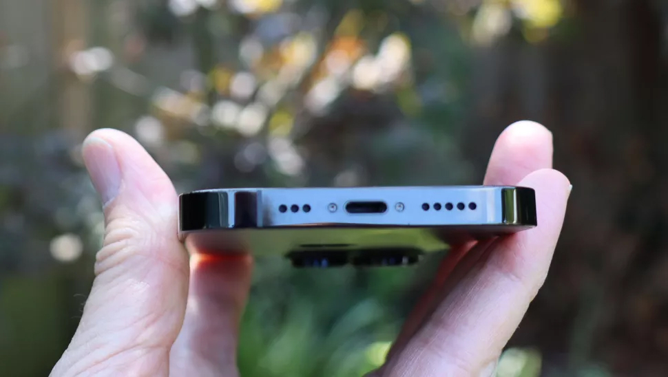 Sony Xperia 1 IV против iPhone 14 Pro