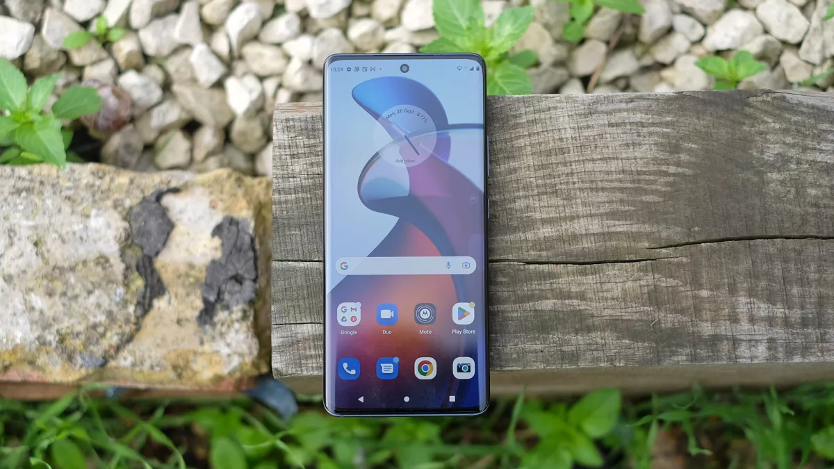 Обзор Motorola Edge 30 Fusion: "почти флагман" с разумными компромиссами фото