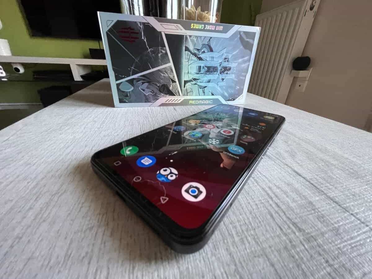 Обзор Red Magic 7S Pro: настоящий зверь в ваших руках фото