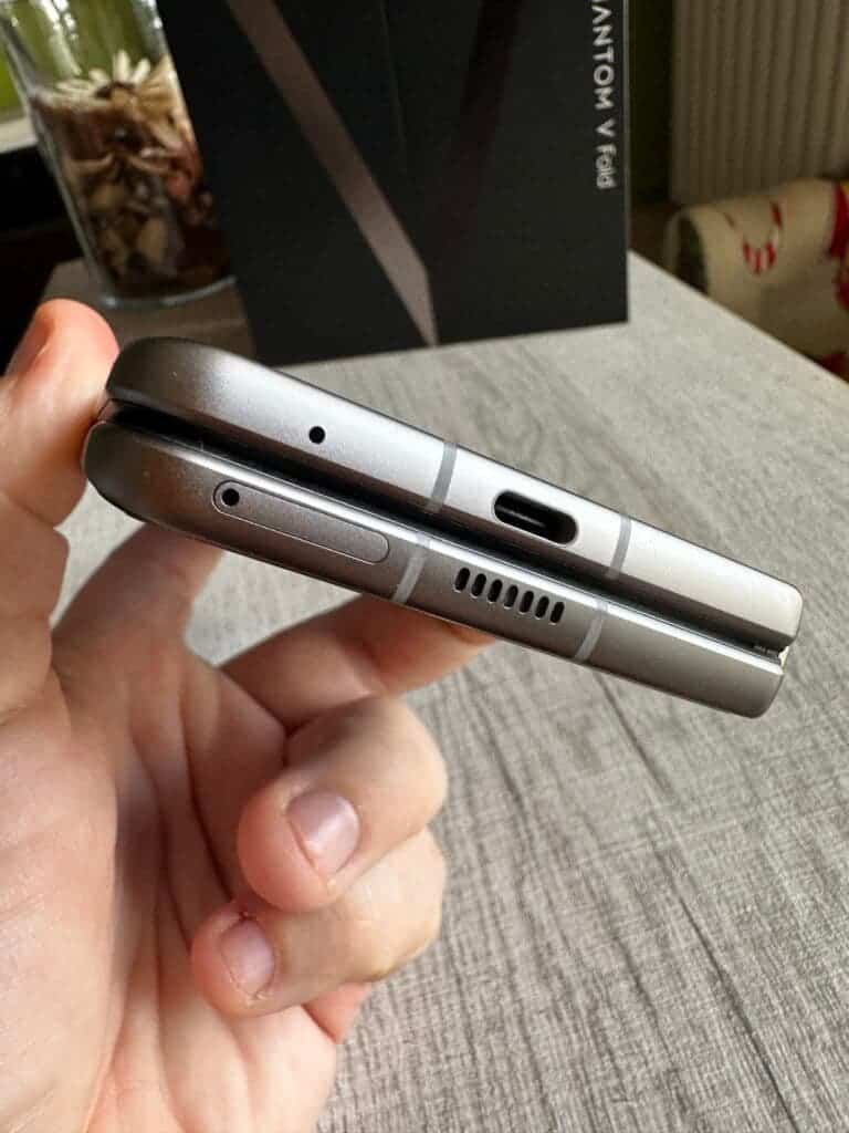 Обзор Tecno Phantom V Fold: складной дизайн картинка Обзор Tecno Phantom V Fold