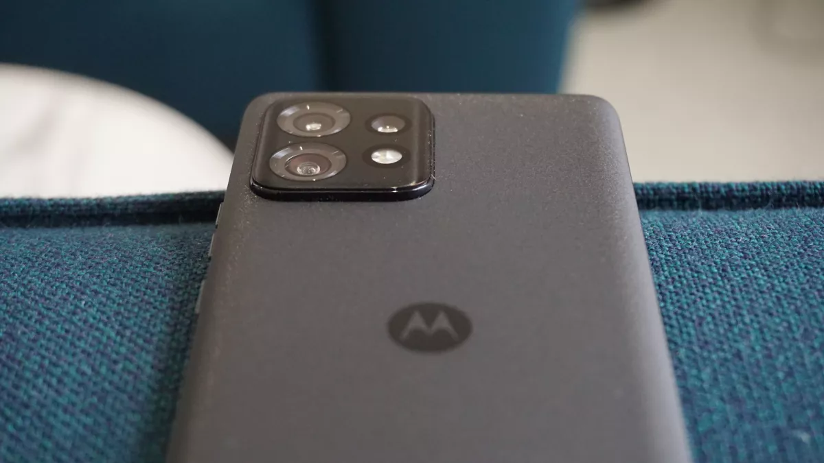Обзор Motorola Edge 40 Pro: Лучше Pixel 7 Pro? фото