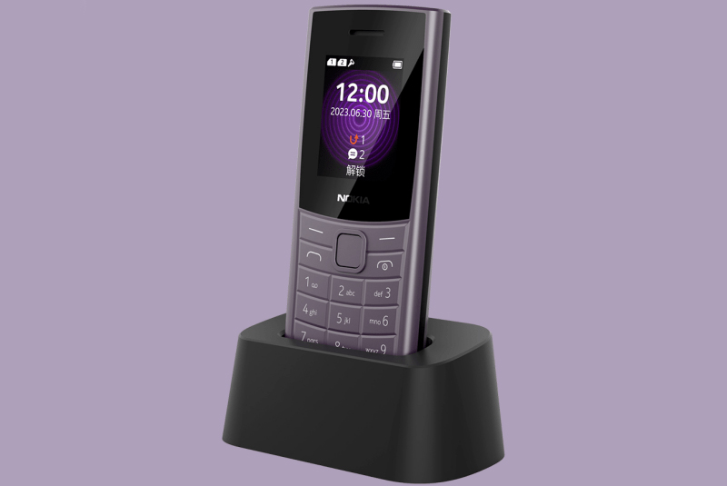 Nokia 110 4G 2023: кнопочный телефон с LTE и зарядной подставкой в комплекте фото