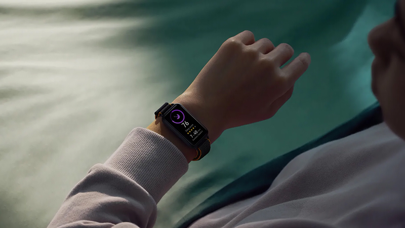 266024В РФ прибыл фитнес-браслет Huawei Band 8 за 3 499 рублей с крупным AMOLED-экраном