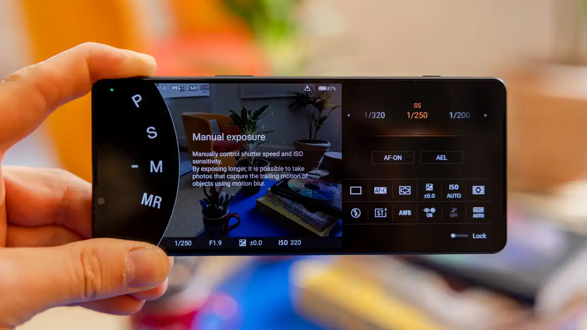 Обзор Sony Xperia 1 V фото