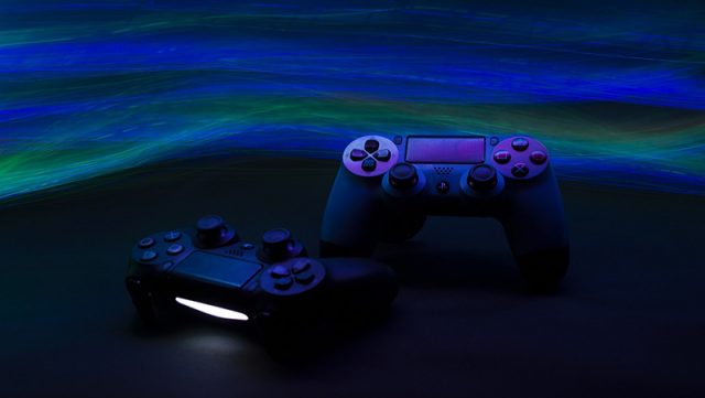 game-console-g15398ca57_1280