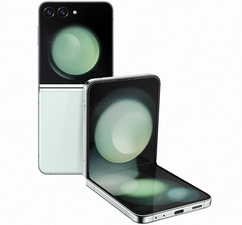 Cмартфон Samsung Galaxy Z Flip5 получил большой внешний экран и лишился щели между половинками фото