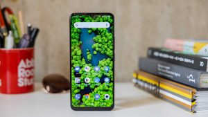 Обзор TCL 40 SE