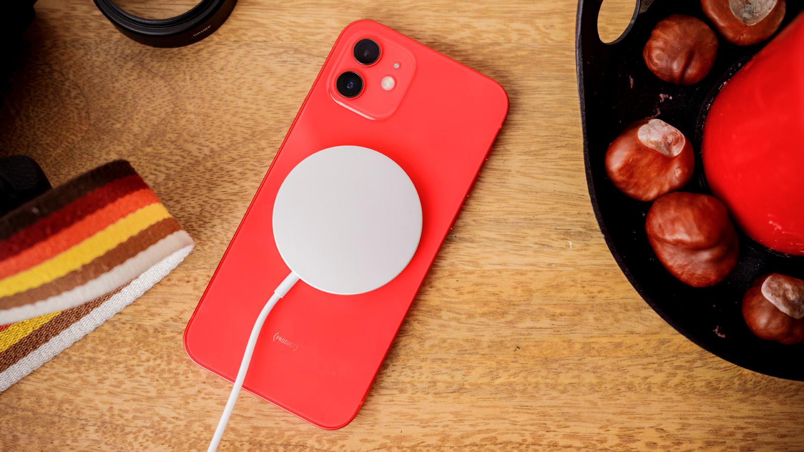 iPhone 12 против iPhone 15: пора обновляться? фото