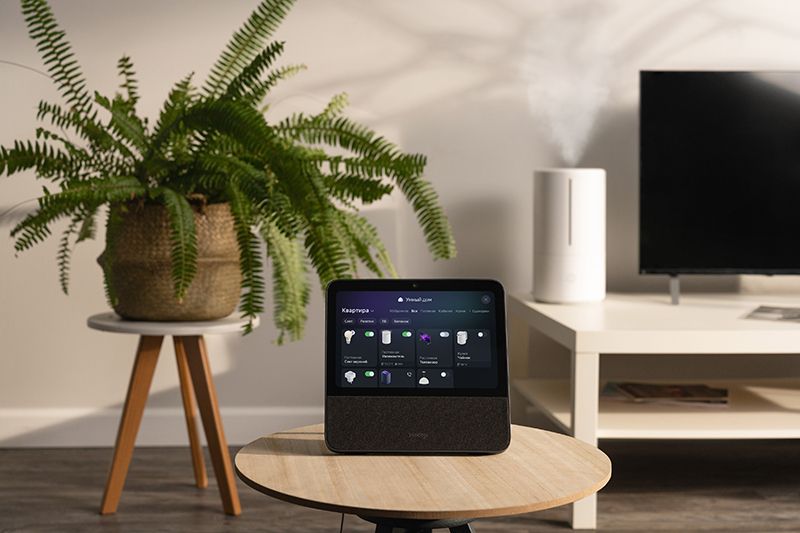 Xiaomi и «Яндекс» представили первый смарт-экран с Алисой фото