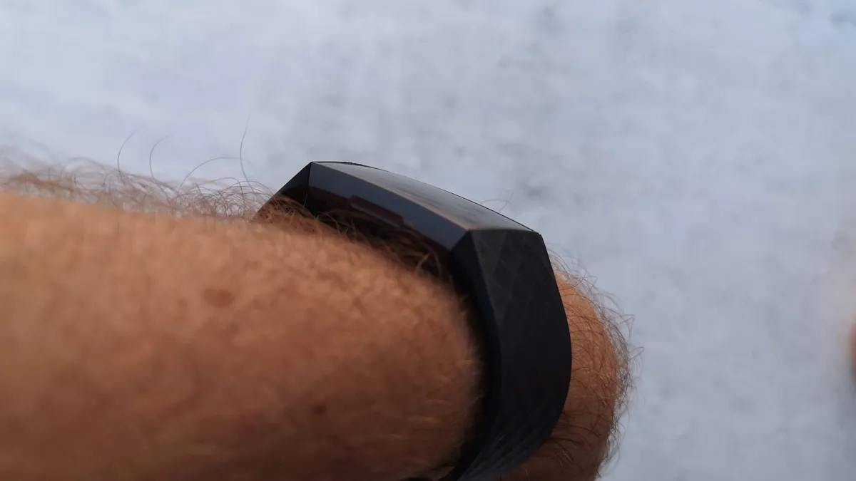 Fitbit Charge 6, возможно, наконец-то будет представлен, и мы восхищаемся списком улучшений фото