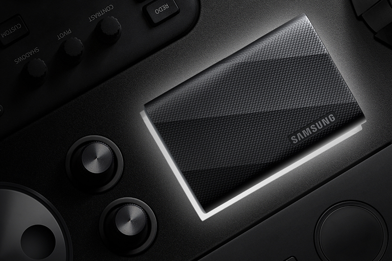 268978Представлен высокоскоростной внешний SSD Samsung T9 с защитой от ударов