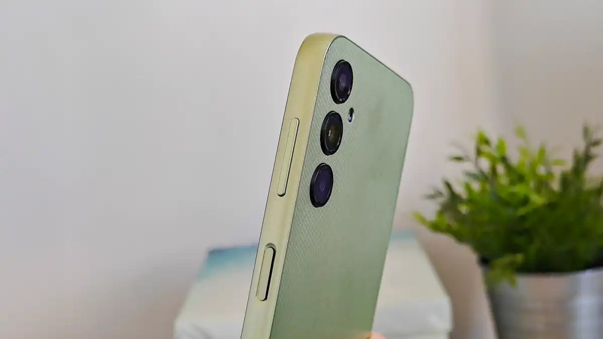 Samsung Galaxy A54 vs Galaxy A14: какой телефон лучше купить? фото