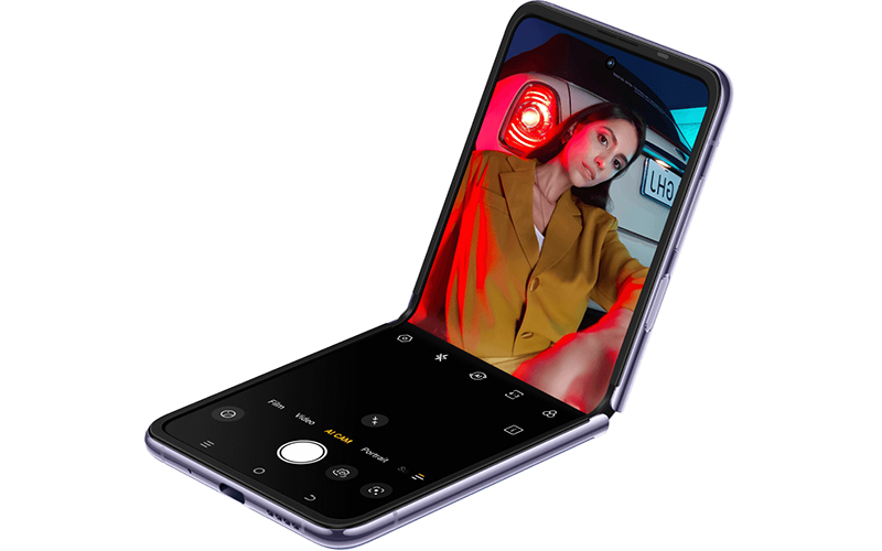 В России представили Tecno Phantom V Flip 5G – самый доступный раскладной смартфон на рынке фото