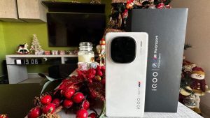 IQOO 12: мощность флагмана с Snapdragon 8 Gen 3