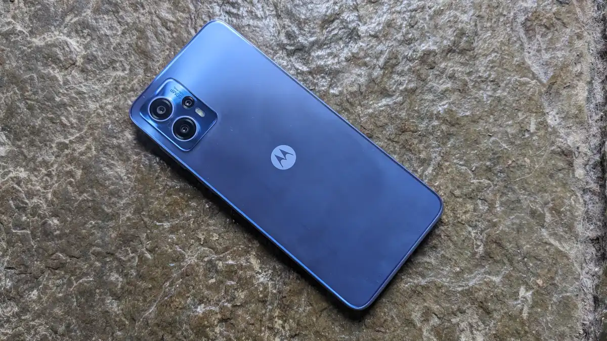 Обзор Motorola Moto G13 фото