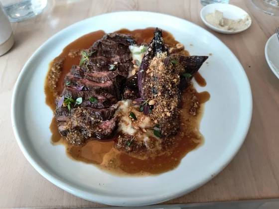 Обзор Motorola Edge 40 Neo фото