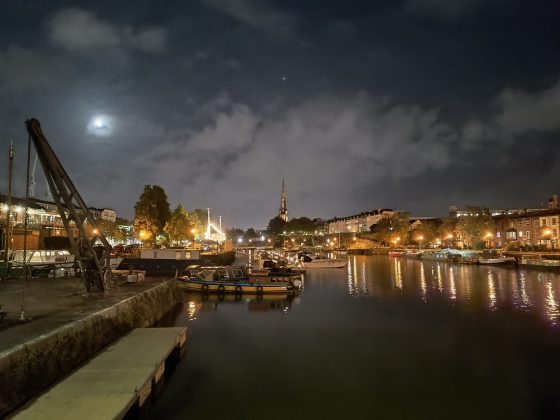 Обзор Motorola Edge 40 Neo фото