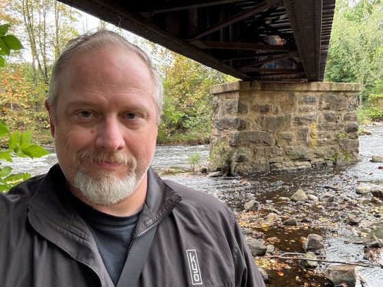 iPhone 15 Plus против iPhone 15 Pro: компактное превосходство или габаритная доступность фото