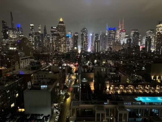 iPhone 15 Plus против iPhone 15 Pro: компактное превосходство или габаритная доступность фото