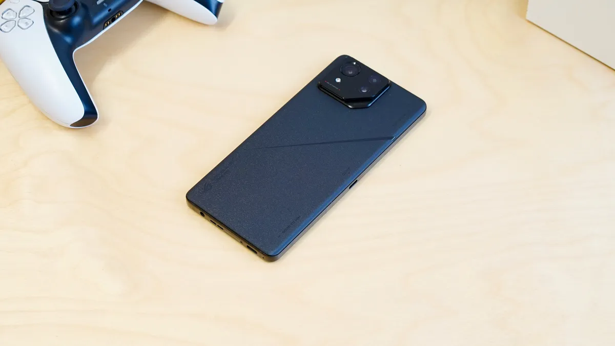 Обзор Asus ROG Phone 8 Pro: игровой телефон для всех фото