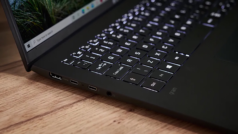 Обзор ультралегкого ноутбука LG Gram 17 (2021) на базе Intel Core i7-1165G7 фото