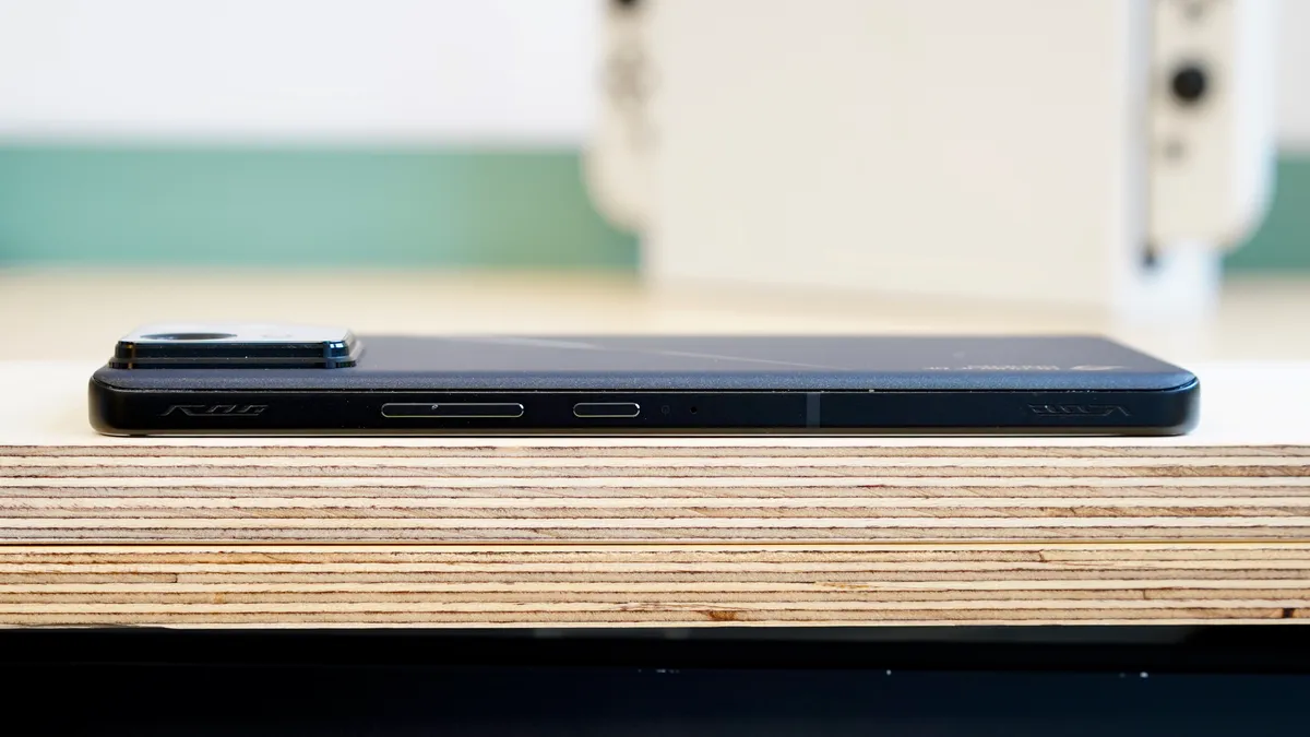 Обзор Asus ROG Phone 8 Pro: игровой телефон для всех фото