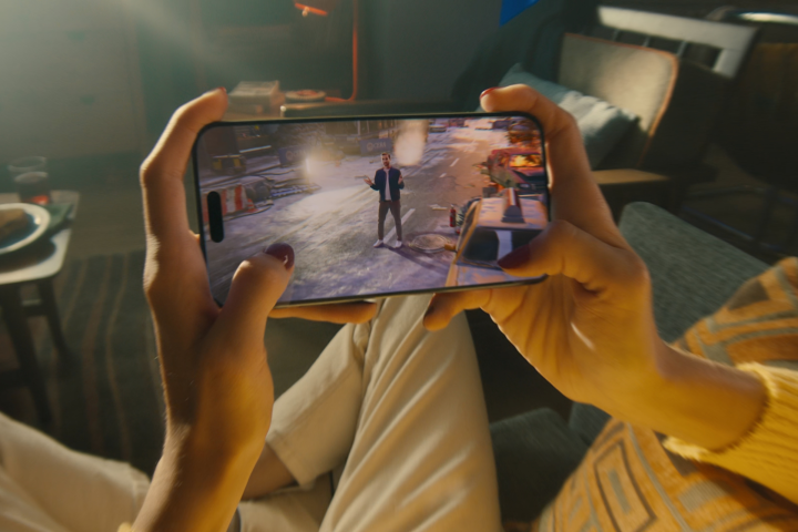 iPhone 15 Plus против iPhone 15 Pro: компактное превосходство или габаритная доступность фото