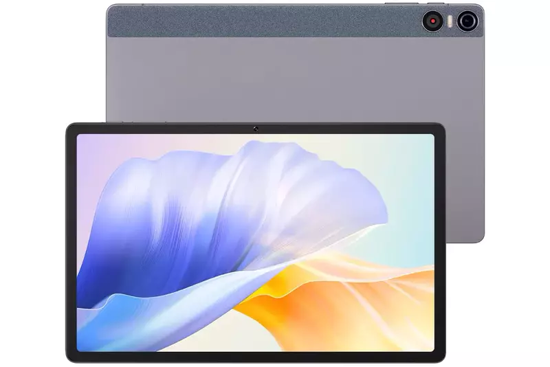 Лучшие премьеры недели: от смарт-часов Motorola до флагманской "раскладушки" Honor фото