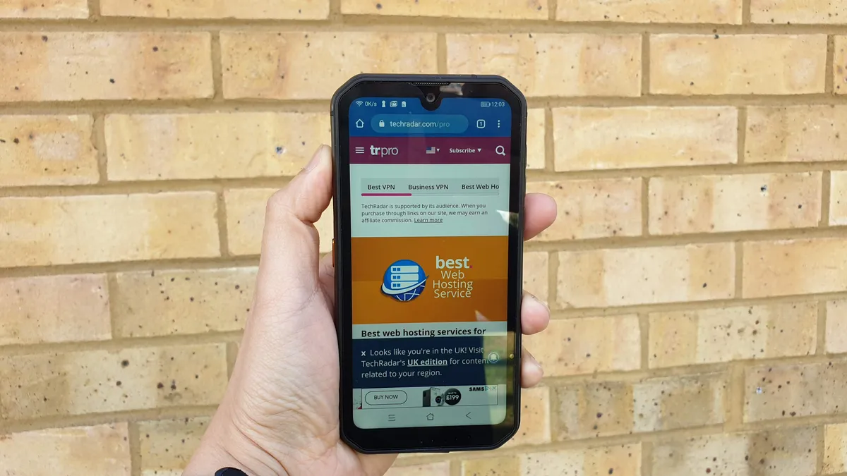 Рейтинг лучших прочных телефонов 2024 года фото