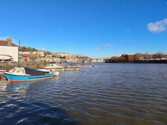 Обзор Asus ROG Phone 8 Pro: игровой телефон для всех фото